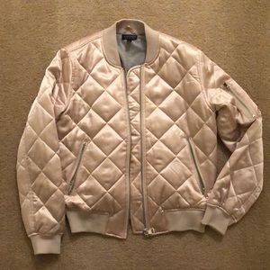 Topshop Jackets & Coats - Topshop Quilted Bomber Jacket size 6! Topshop Jackets & Coats - Topshop Quilted Bomber Jacket size 6!